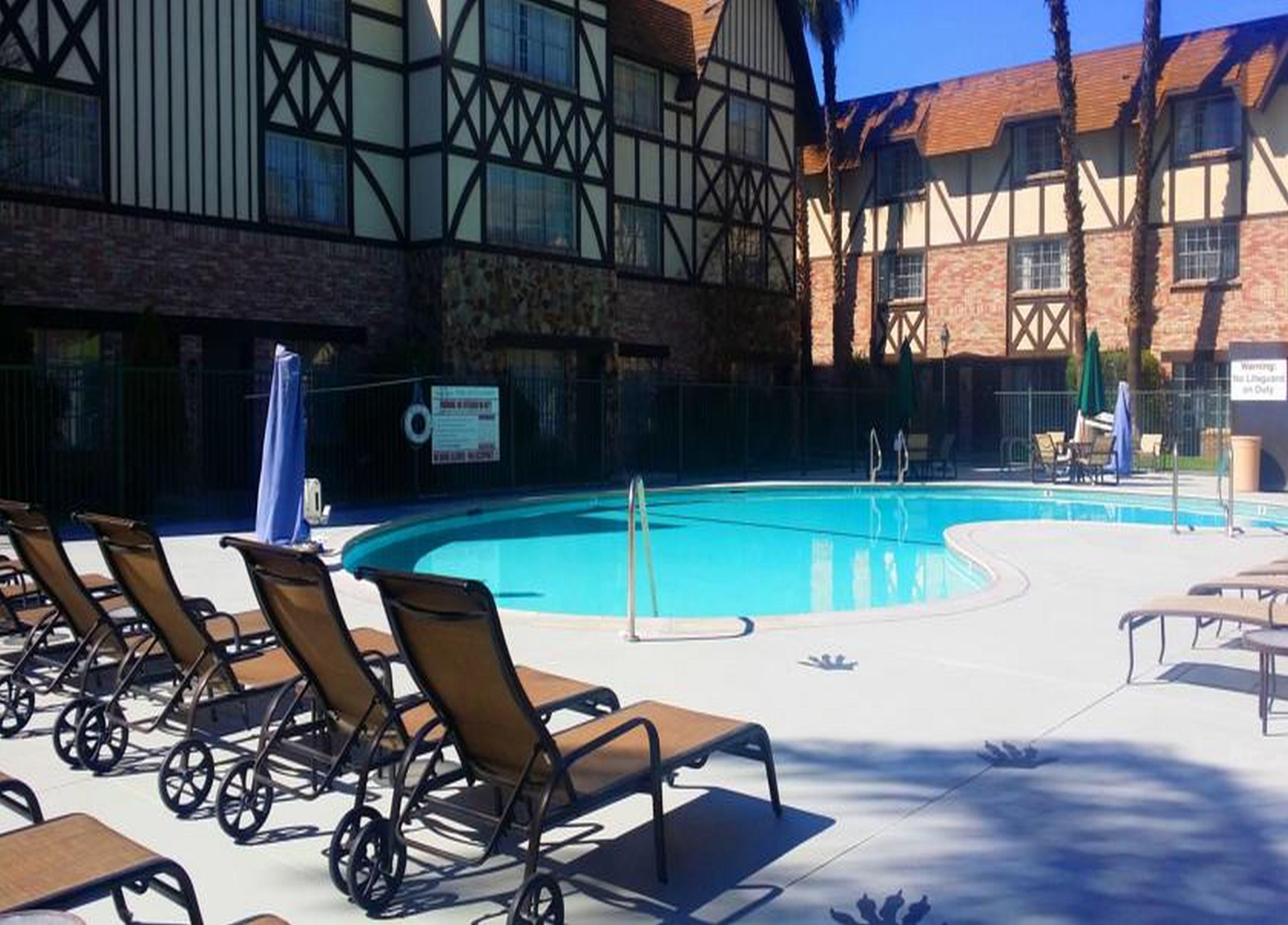 Anaheim Majestic Garden Hotel Exterior photo